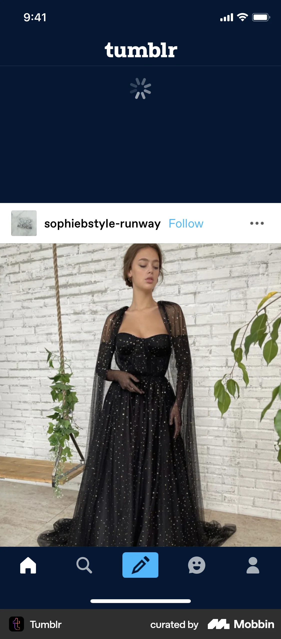 Tumblr iOS Pull to Refresh screen